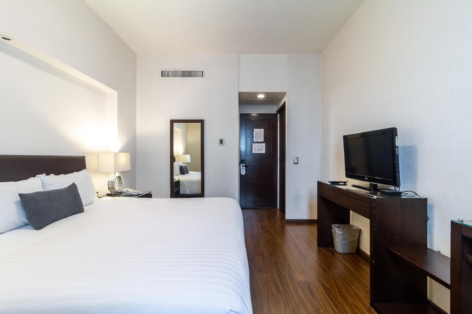Hotel Meson Ejecutivo Guadalajara Minerva - Av Mexico Exteriér fotografie